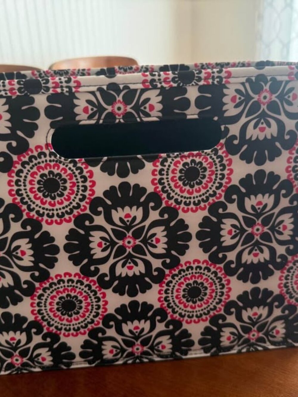 Thirty One File-n-Fold in Pink Pop Medallion (Display only)
